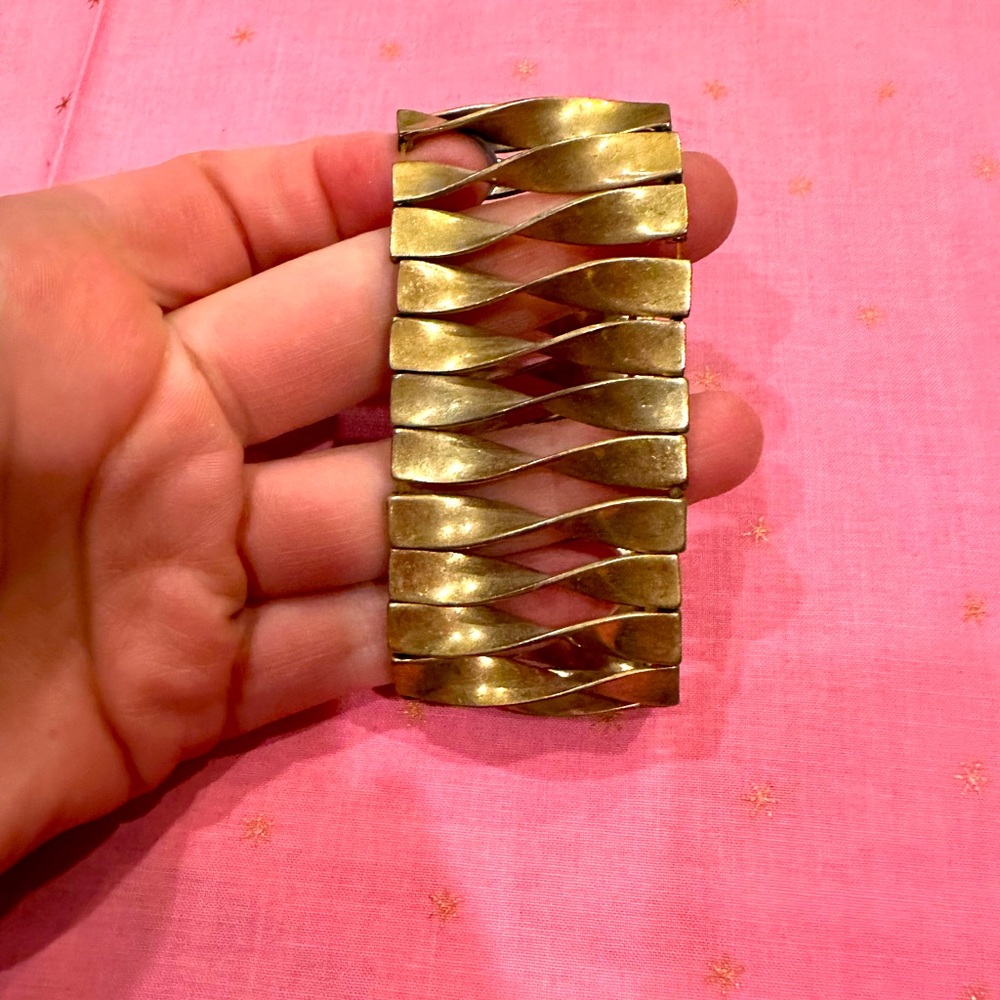 Chloe + Isabel Golden Lotus Stretch Bracelet